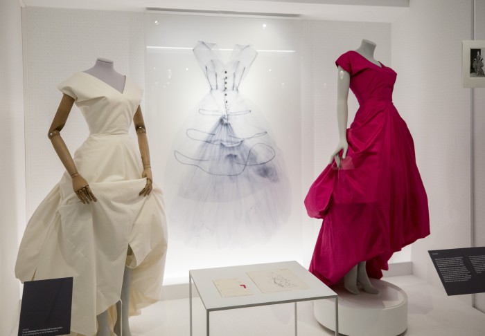 Balenciaga Shaping Fashion Exhibition View (c) Victoria and Albert Museum, London