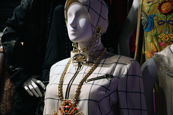 WorldofAnnaSui_FashionTextileMuseumLondon_079