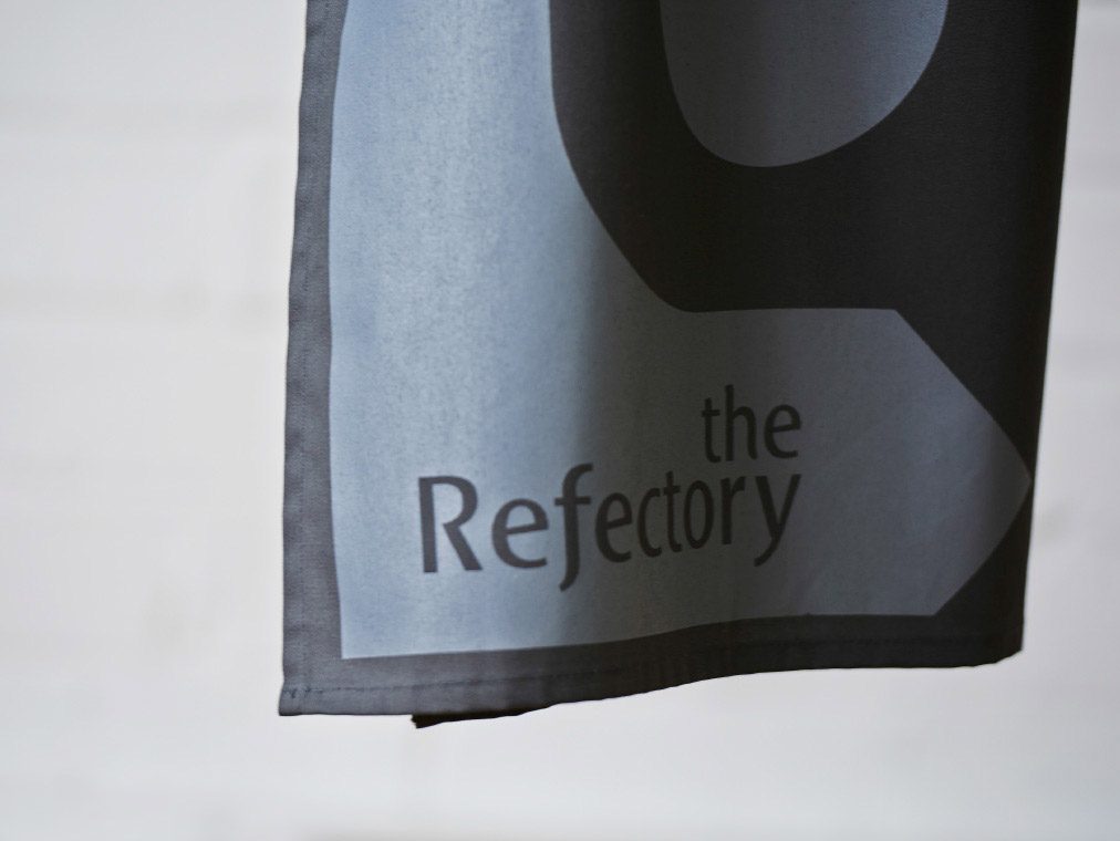 field-grey-uniform-bib-apron-print-detail-the-refectory-salisbury-cathedral-compassgroup